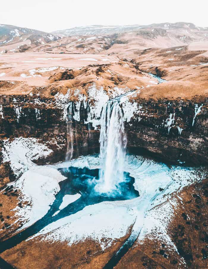 Best Things to do in Iceland in Winter. See the best waterfalls in Iceland avenlylane.com #iceland #visiticeland #icelandtrip #travel #traveltips #europe #wanderlust #bucketlist #travelphotography #wintertravel #islands #nature #avenlylanetravel