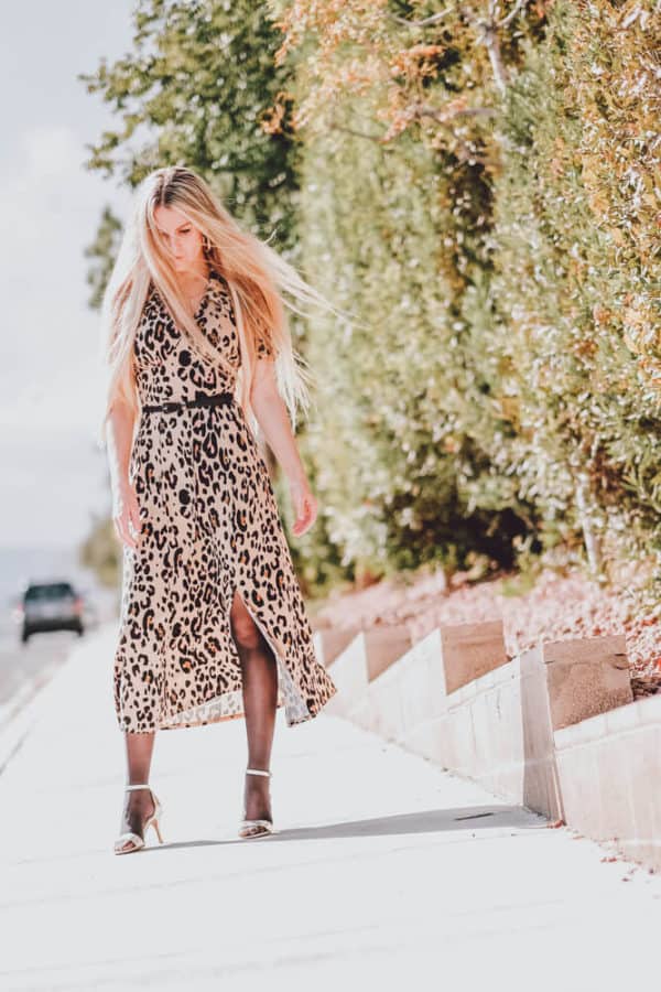 My Favorite Must Have Fall Dress to Wear with Tights. Leopard is a major fall trend this year and I couldn't be happier about it! I love finding new ways to style these fall dresses and wearing them with tights and heels or boots makes for the perfect fall or winter outfit! Let me know what you think on www.avenlylane.com | #AVENLYLANE #dress #dresses #falloutfits #falldresses #fallstyle #styleinspiration #style #outfits #fashion #fallfashion 