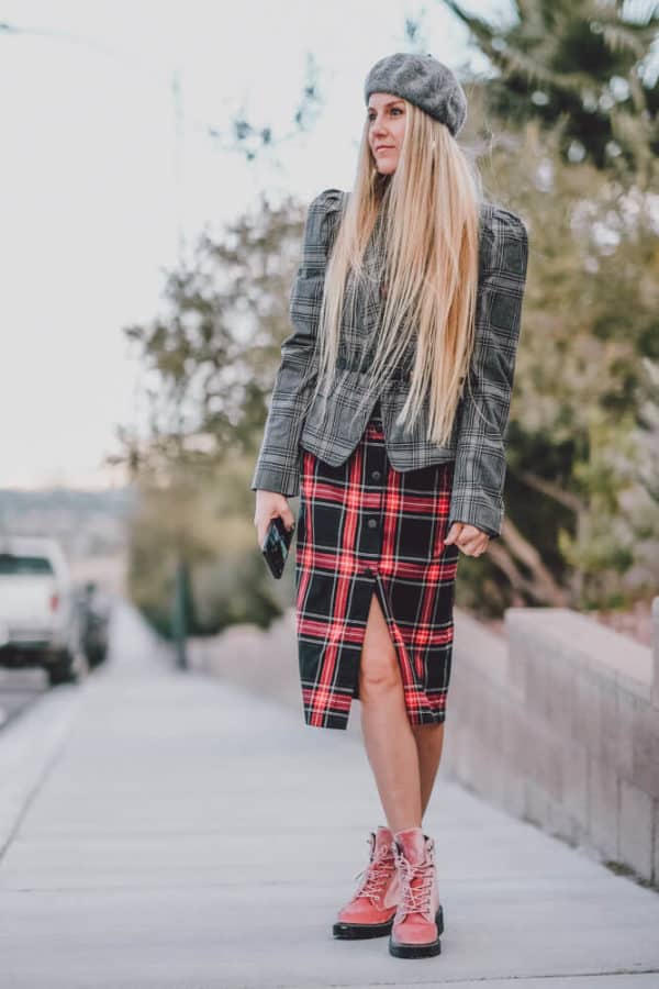 The Perfect Dress to Wear with a Blazer for Fall! Who doesn't love a good plaid blazer you can basically where with anything? Get all the details at www.avenlylane.com #falloutfits #dresses #dress #blazer #blazers #fashion #styleinspiration #plaid #fallmusthaves #beret #AVENLYLANEFASHION #AVENLYLANE 