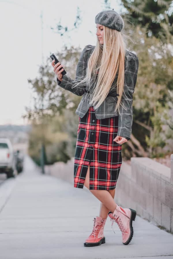 The Perfect Dress to Wear with a Blazer for Fall! Who doesn't love a good plaid blazer you can basically where with anything? Get all the details at www.avenlylane.com #falloutfits #dresses #dress #blazer #blazers #fashion #styleinspiration #plaid #fallmusthaves #beret #AVENLYLANEFASHION #AVENLYLANE 