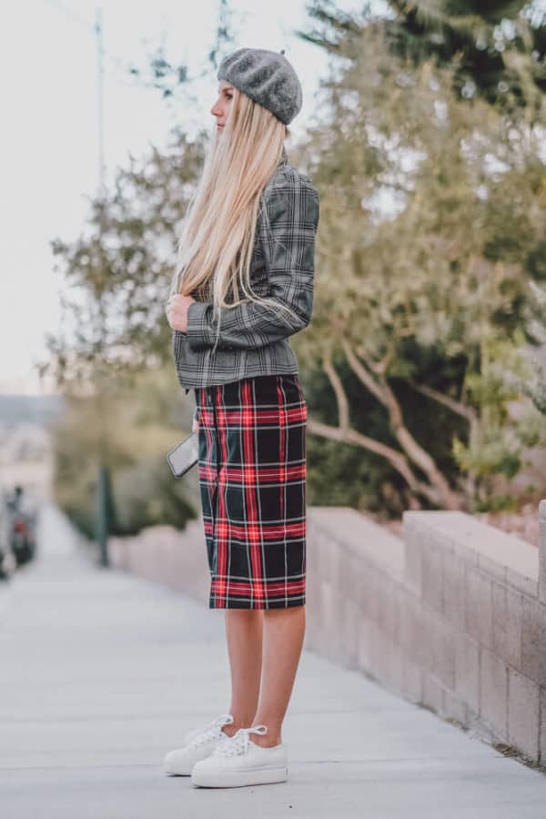 The Perfect Dress to Wear with a Blazer for Fall! Who doesn't love a good plaid blazer you can basically where with anything? Get all the details at www.avenlylane.com #falloutfits #dresses #dress #blazer #blazers #fashion #styleinspiration #plaid #fallmusthaves #beret #AVENLYLANEFASHION #AVENLYLANE 