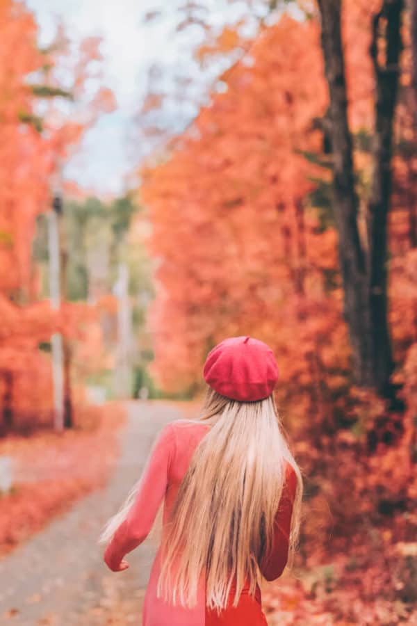 Visiting Warren and Stowe Vermont were my two favorite places we saw! Have you been to Vermont to see the fall foliage? It is the most beautiful place I have ever spent fall! Check out my favorite Pink Dress I wore for the New England Fall! #AVENLYLANEFASHION #AVENLYLANE #AVENLYLANETRAVEL #falloutfits #dresses #fallfashion #fashion #beret #accessories #fashionblogger #lifestyleblogger #blogger