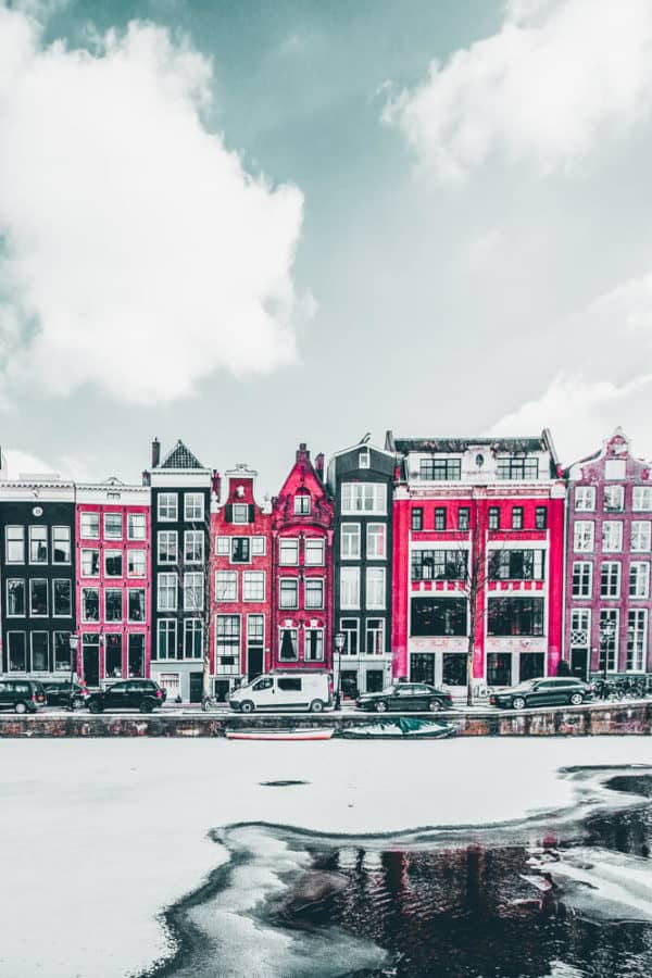 There are so many fun things to do in Amsterdam and the canals are just one of them! This gorgeous city features over 50 miles of manmade canals with over 1500 bridges crossing over them. #AVENLYLANETRAVEL #AVENLYLANE #netherlands #amsterdam #beautifulplaces #travelinspiration #europe 