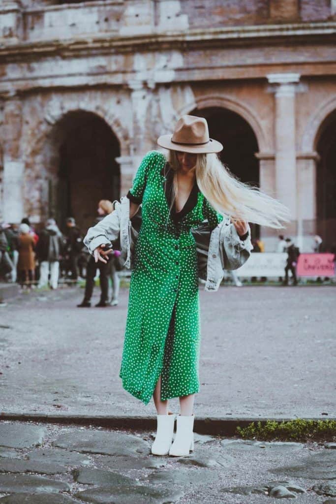 The Perfect Dress to Wear to Rome in November! Rome packing list! #AVENLYLANEFASHION #AVENLYLANE #AVENLYLANETRAVEL #rome #italy #romeitaly #dresses #packinglist 