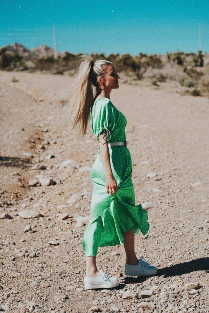 Spring and summer trends! This polka dot silk dress is one of my favorite to wear for spring or summer. #avenlylane #avenlylanefashion #silkdress #dresses #ootd #fashion